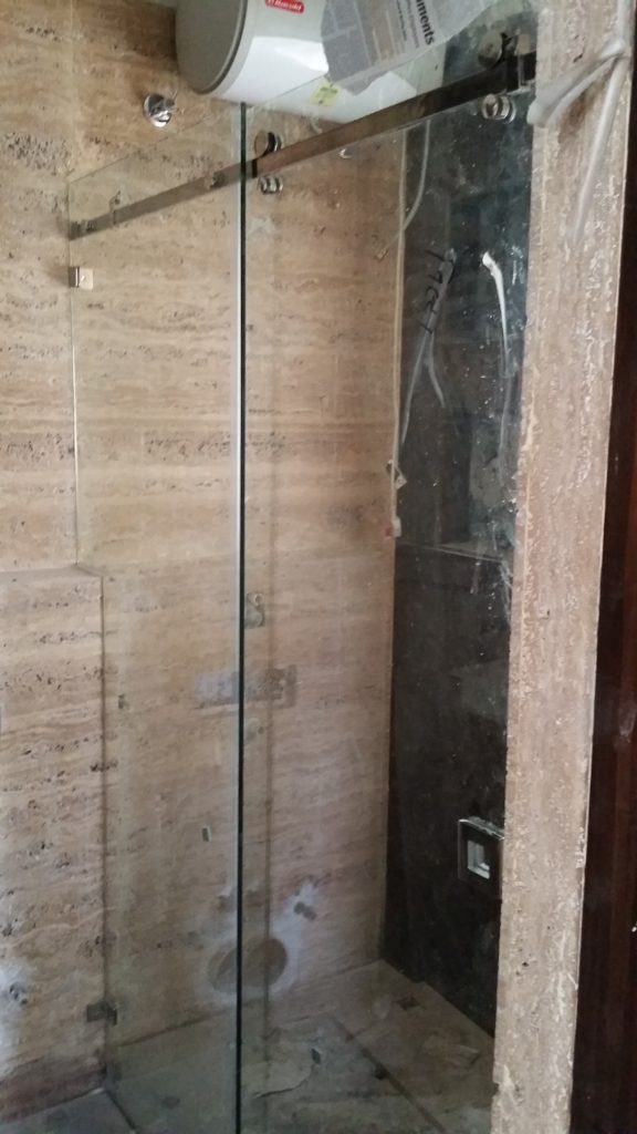FRAMELESS GLASS SLIDING