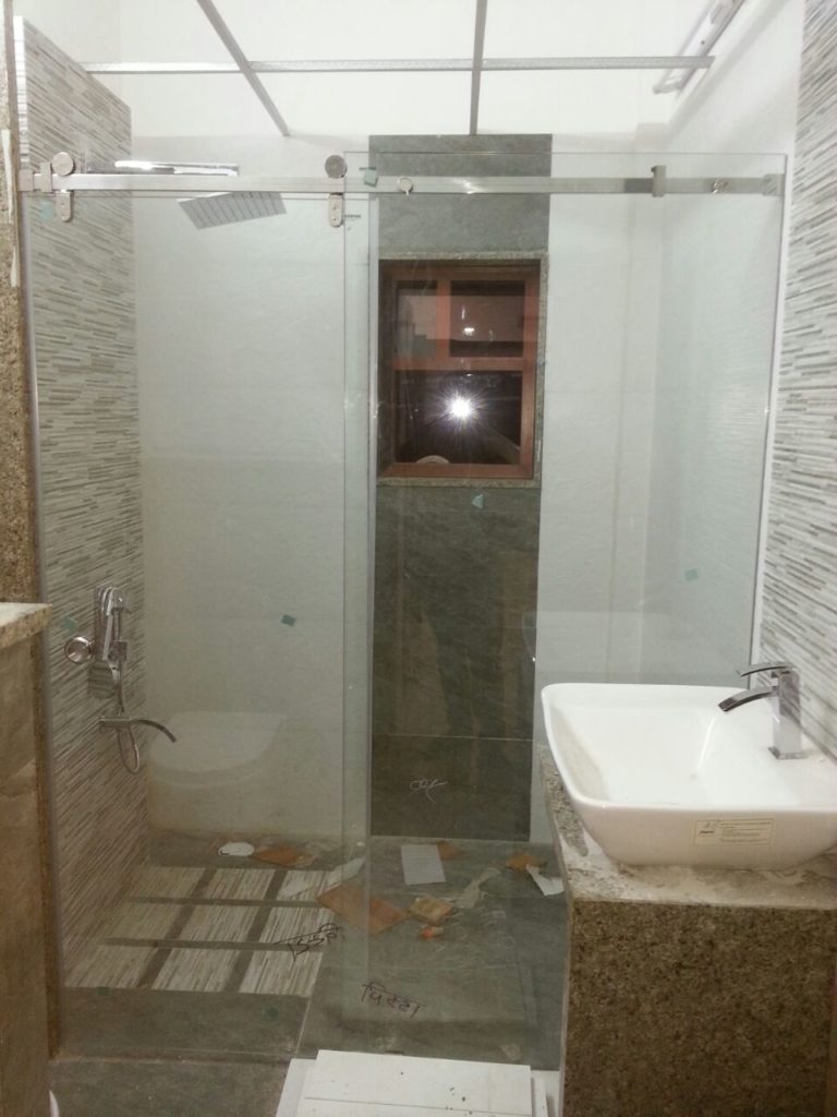 FRAMELESS GLASS SLIDING