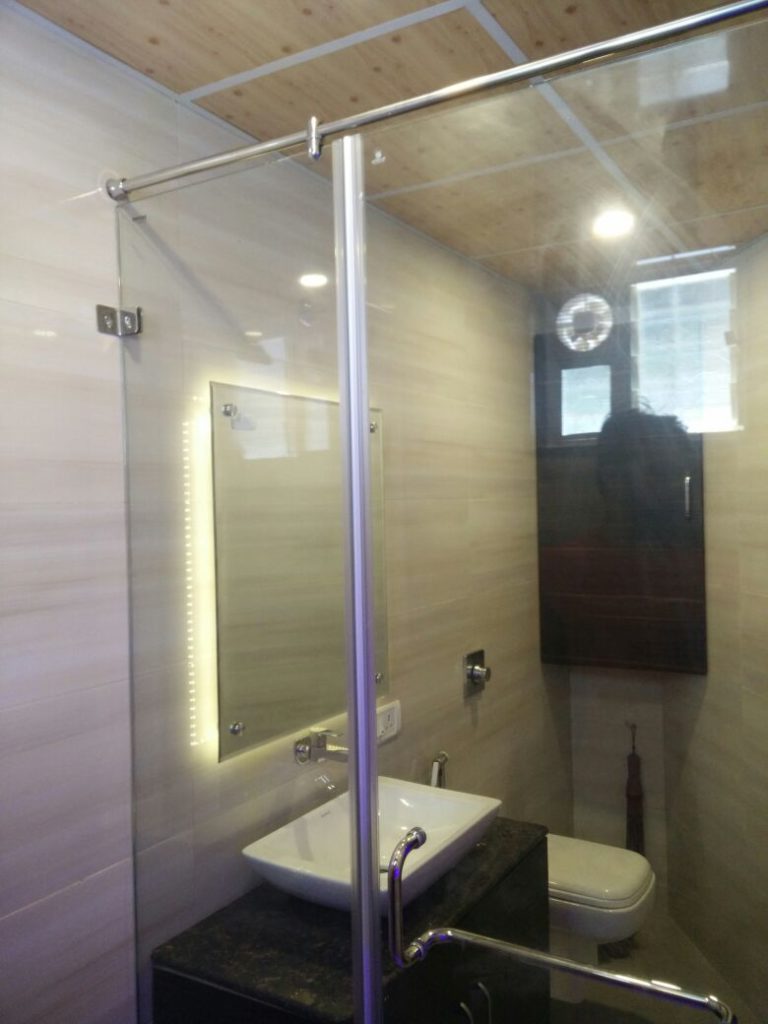 SHOWER PARTITION OPENABLE 